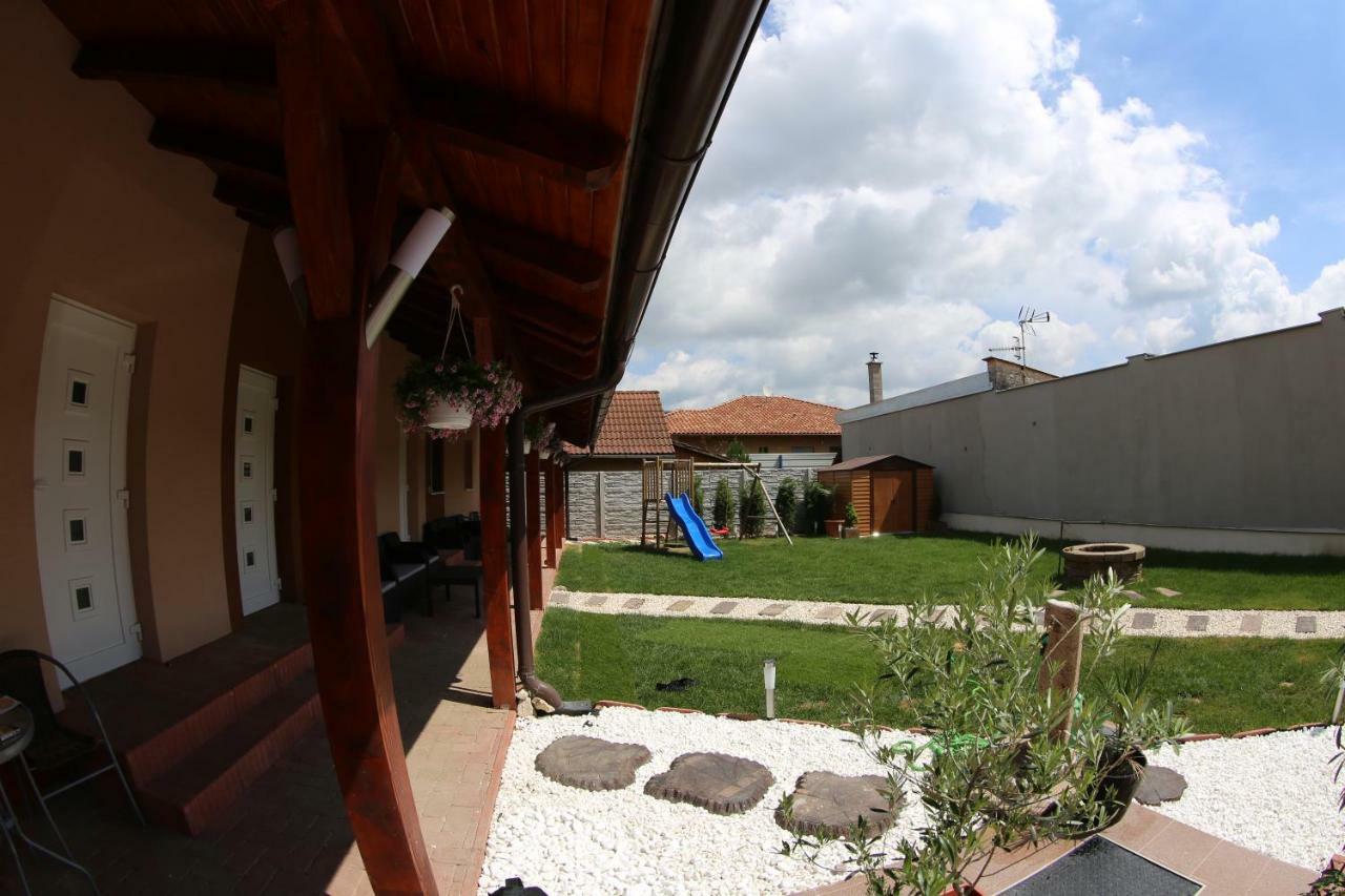 Apartmany Dimitra Štúrovo Extérieur photo